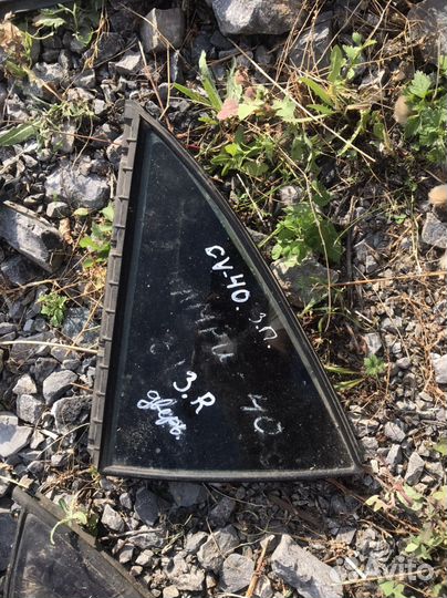 Стекло (уголок) Toyota Camry 40 зад прав дверь