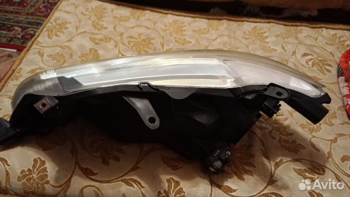 Фара передняя правая Tayota filder/axio