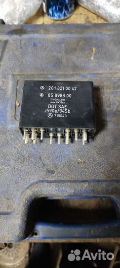 Комбинированное реле дворников и стеклоочистителя