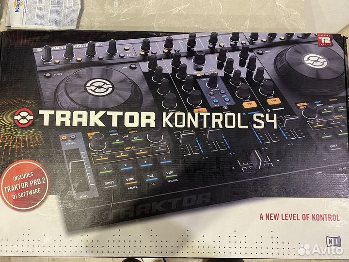 Контроллер Traktor Kontrol S4 NI