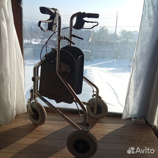 Ходунки для инвалидов