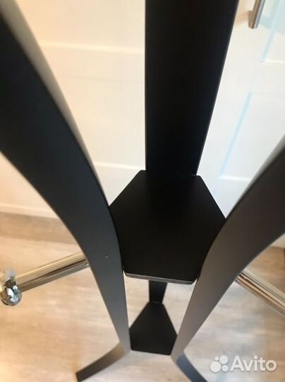 Вешалка напольная металлическая