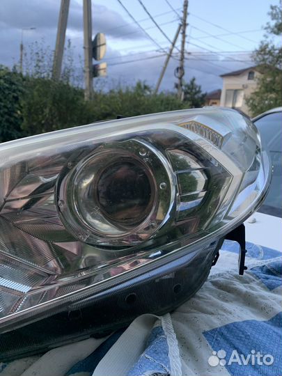 Фара левая Honda Edix/FR-V BE1 D17A 2005