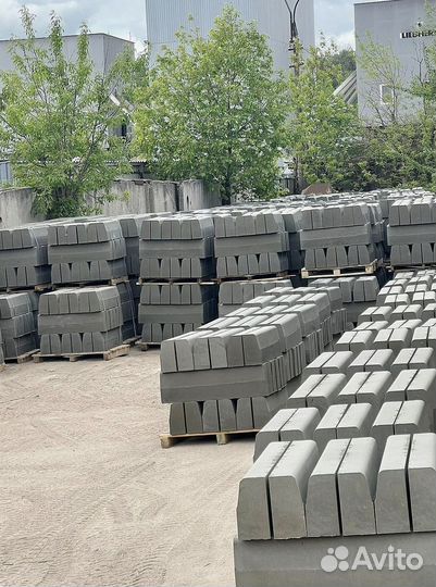 Бордюр и плитка с монтажом