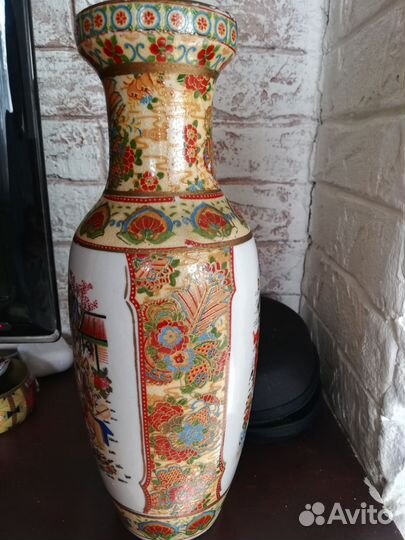 Ваза для цветов японский мотив