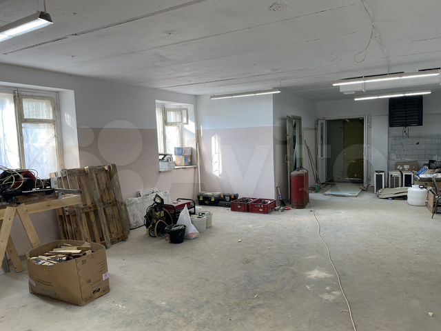 Здание, 270 м²