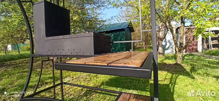 Мангальная зона с крышей