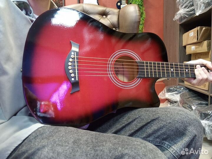 Акустическая гитара Белуччи новая