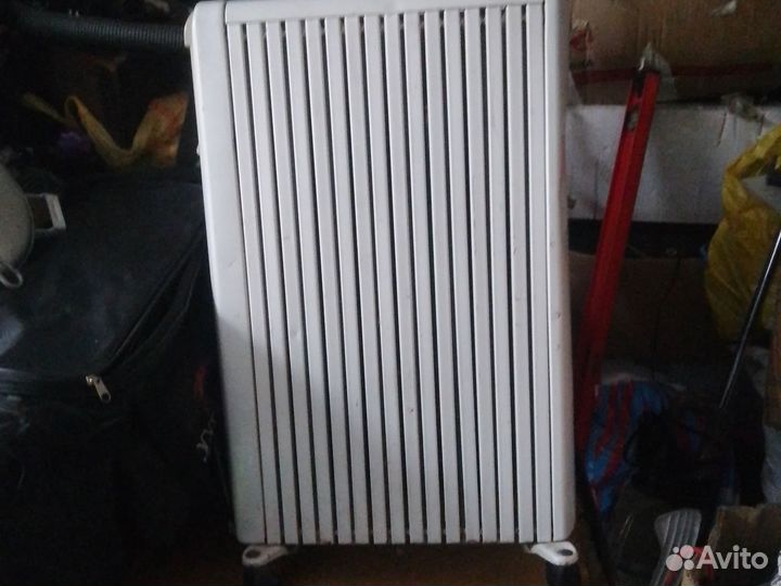 Масляный обогреватель delonghi италия