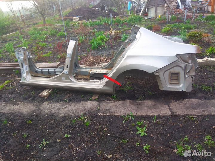 Пежо 408 Peugeot 408 Порог левый правый со стойкой