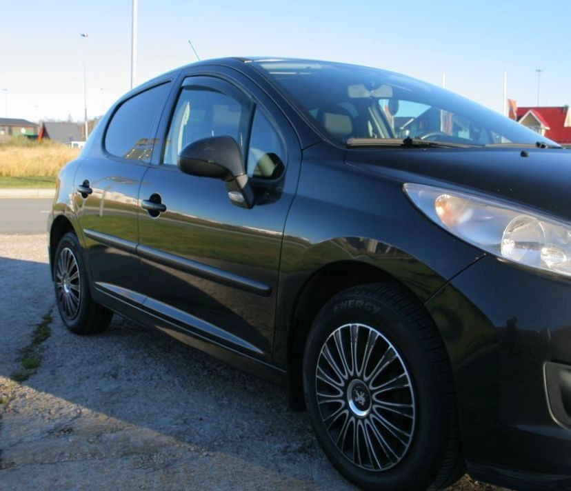 Peugeot 207: фото владельца