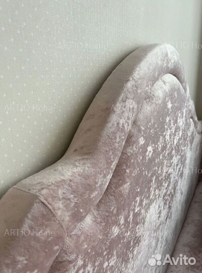 Детская кровать с мягкой спинкой