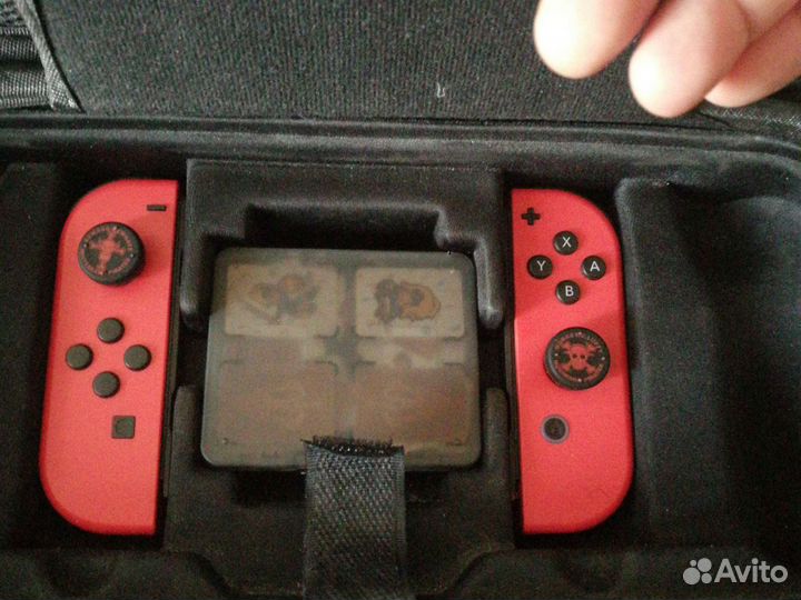 Продам Nintendo awitch red