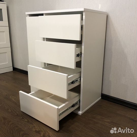 Комод белый