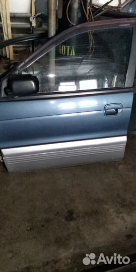 Мицубиси шариот N48 4D68 двери