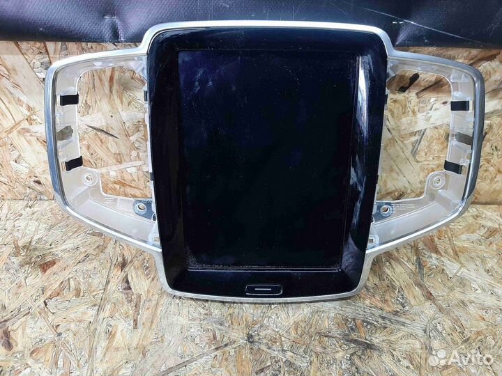 Дисплей Volvo XC90