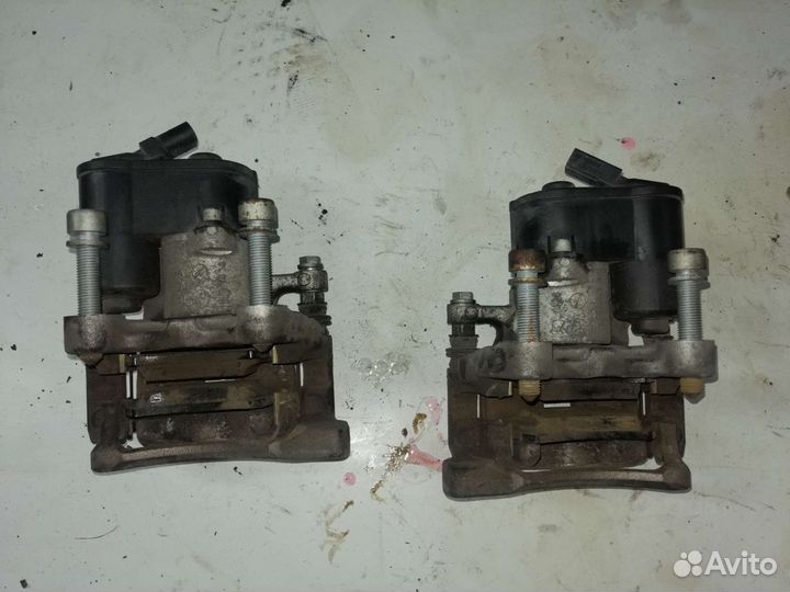 Суппорта задние с электроручником vw passat