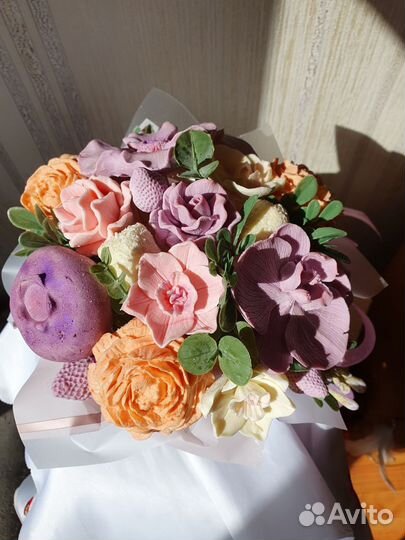 Букет цветов с голубикой на день рождения