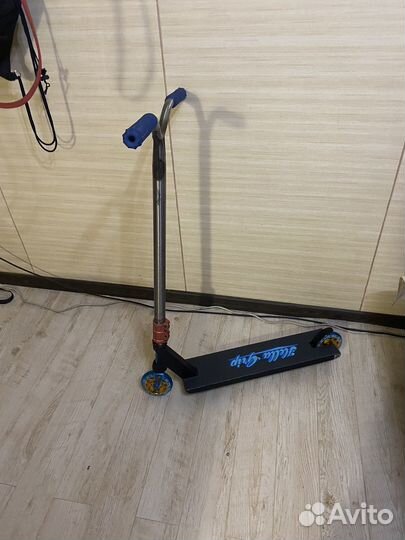 Трюковой самокат