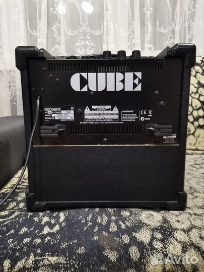 Гитарный комбоусилитель Roland Cube- 15 XL