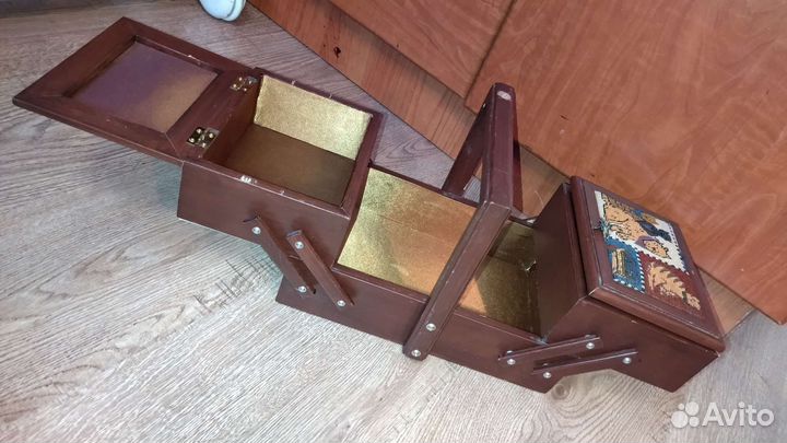 Шкатулка для украшений вместительная