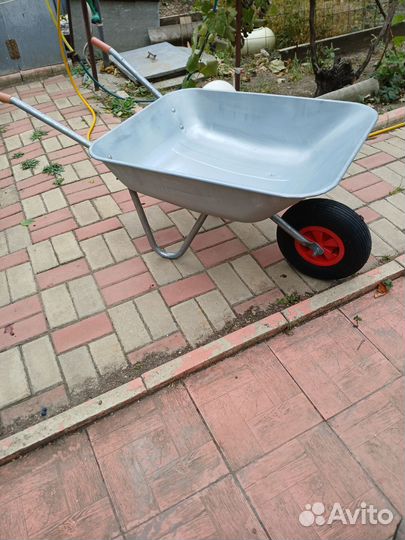 Тачка садовая