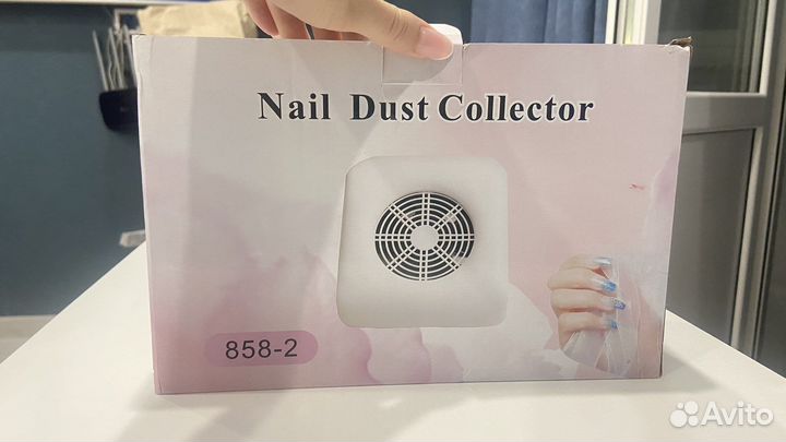 Маникюрный стол