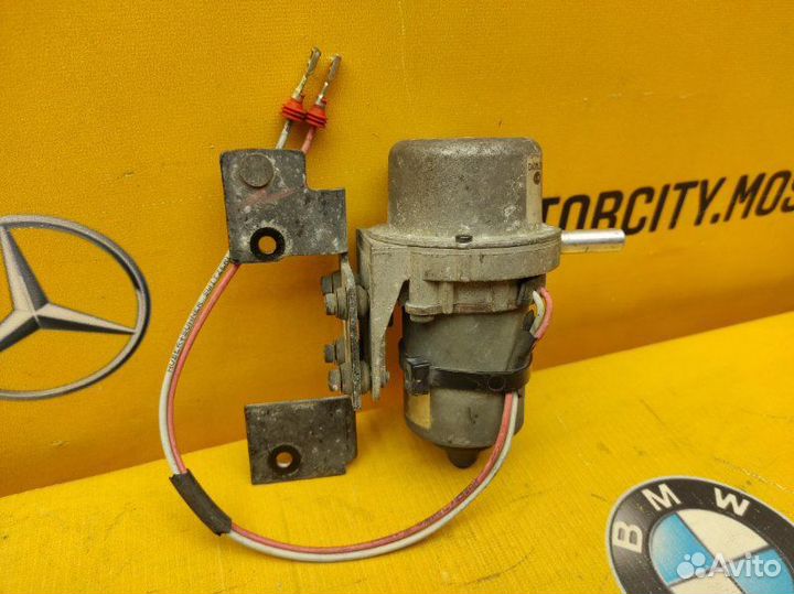 Насос вакуумный Mercedes-Benz W163 OM612.963 2.7