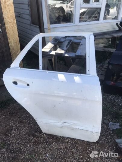 Дверь задняя правая Mercedes Benz w166