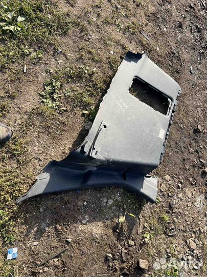 Обшивка багажника левая Renault Kaptur