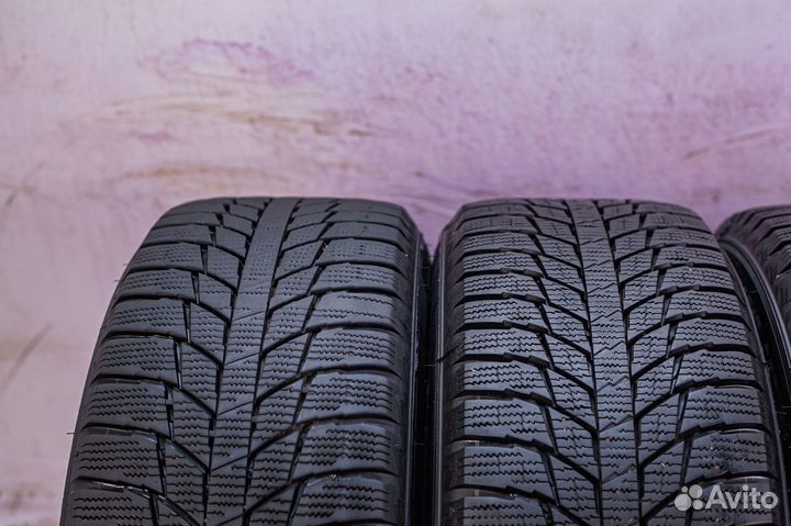 Triangle Snowlink TWT02 215/55 R17 98R