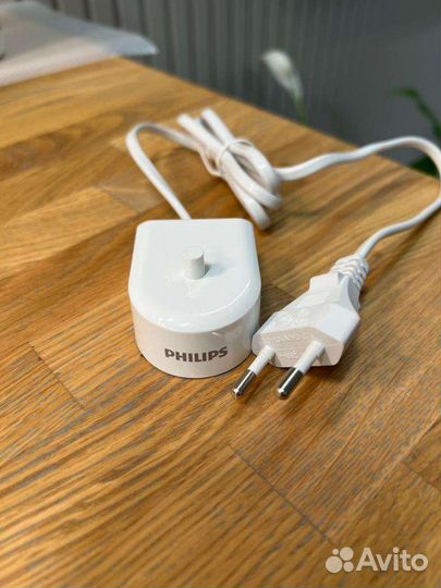 Дорожная зарядка и чехол для зщ Philips Sonicare