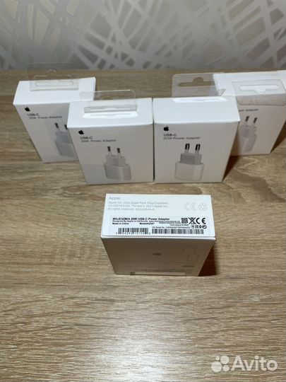 Адаптер (блок) Apple 20W USB-C Power Adapter