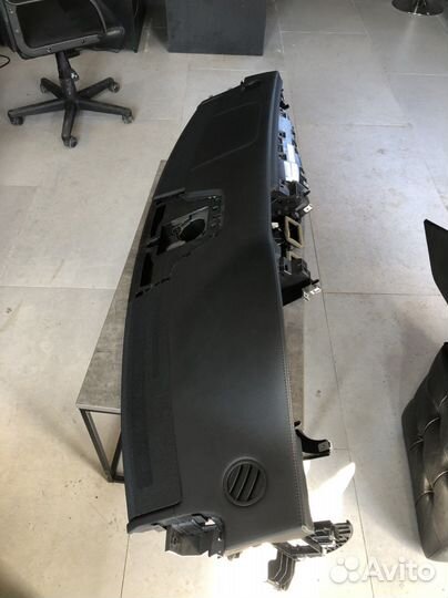 Торпеда Mercedes CLS c218 рестайлинг кожа напо