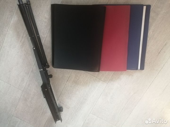 Пюпитр с нотами для гитары