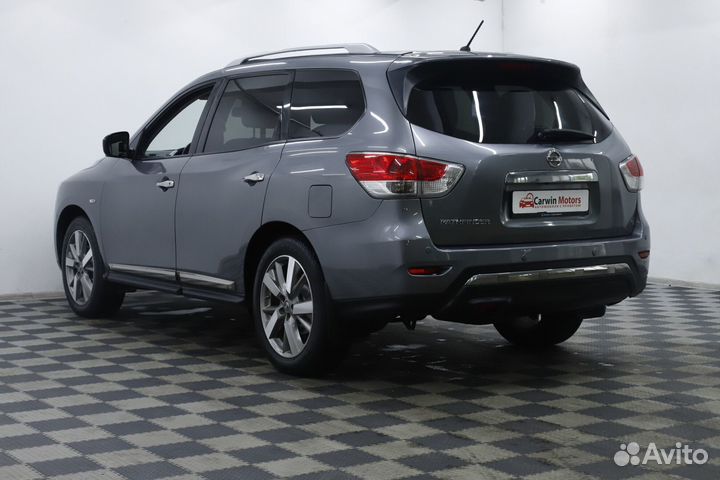Nissan Pathfinder, 2015