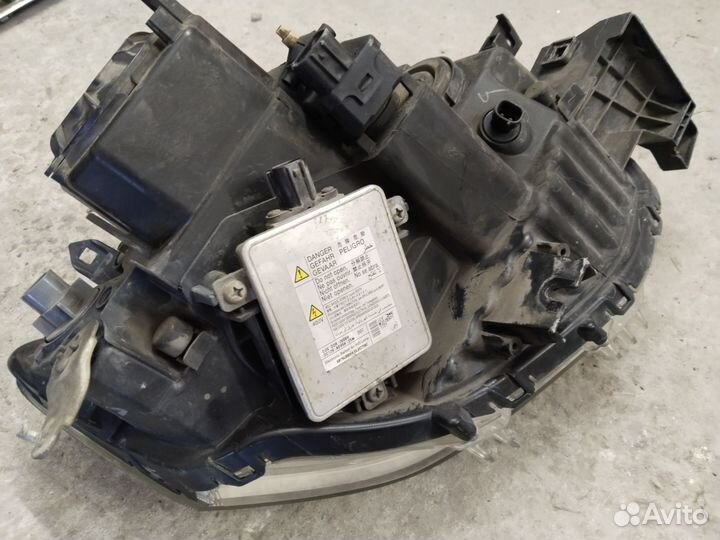 Продам фару Mitsubihi pajero sport 2 поколение