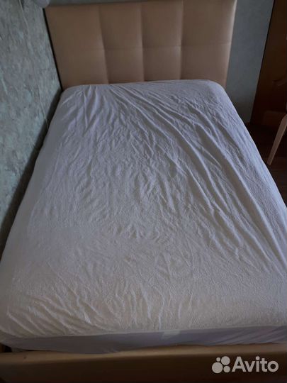 Чехол водонепроницаемый на матрас 140 на 200