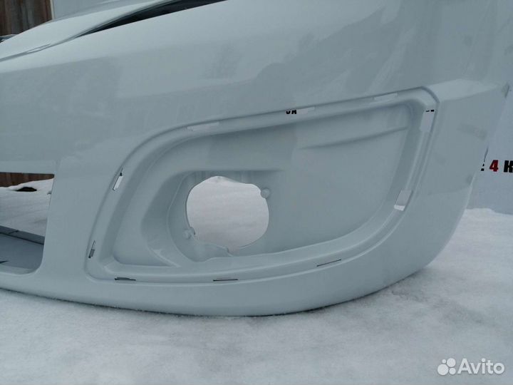 Бампер LADA Largus цвет Ледниковый