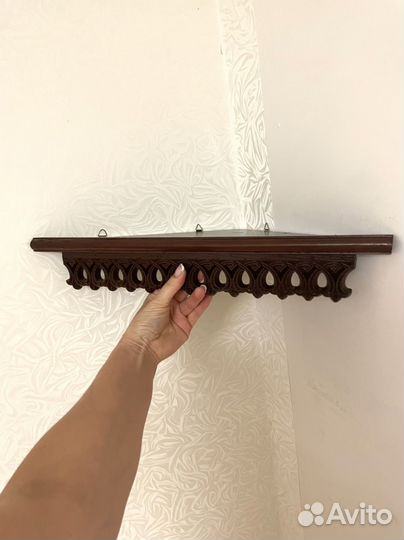 Угловой иконостас дерево