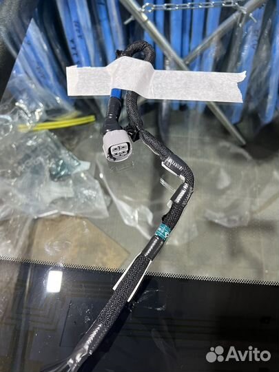 Лобовое стекло Lexus LX600 561016B912