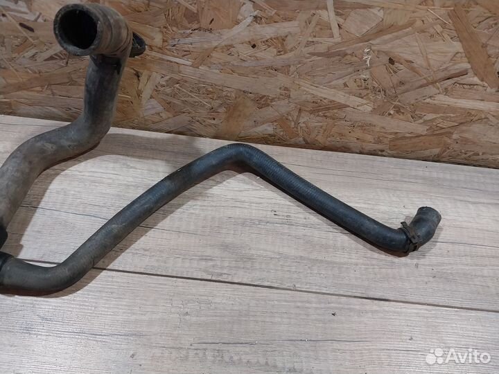 Патрубок радиатора Volkswagen Passat B5