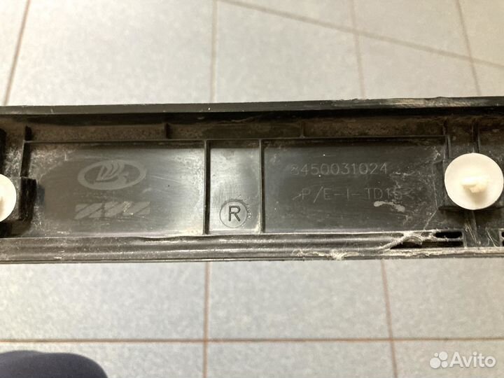 Молдинг пер прав двери LADA Vesta Cross 2017-2021