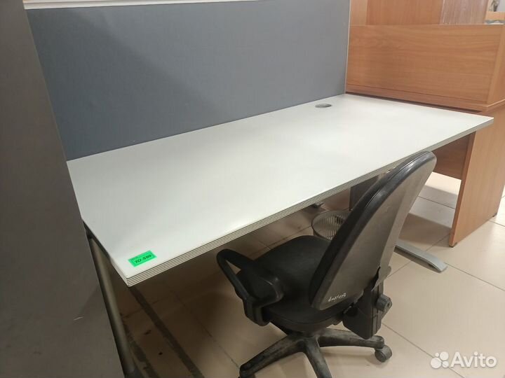 Столы б.у., много