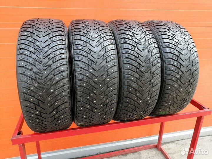 Nokian Tyres Hakkapeliitta 8 235/55 R17 99P