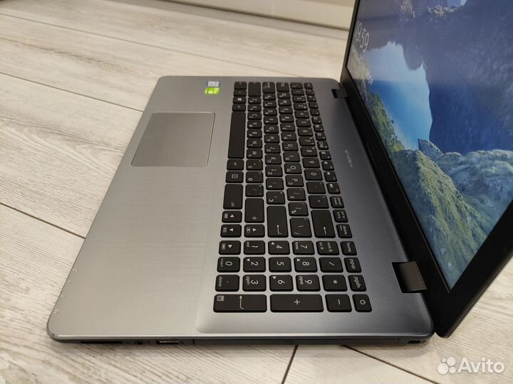 Игровой Asus i3 7100/8GB/SSD+HDD/940MX/ак 2ч