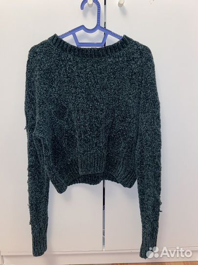 Свитер зеленый