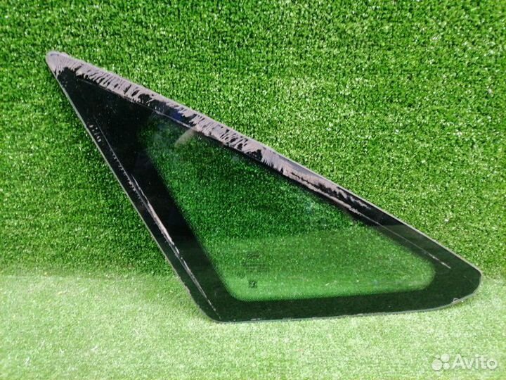 Стекло кузовное глухое заднее левое Ford Focus 3