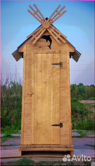 Уличный туалет деревянный
