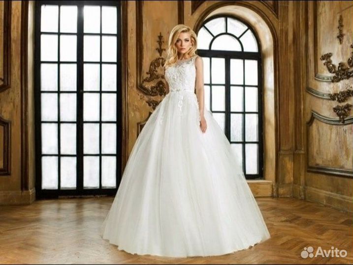 Свадебное платье 40- 42 размер